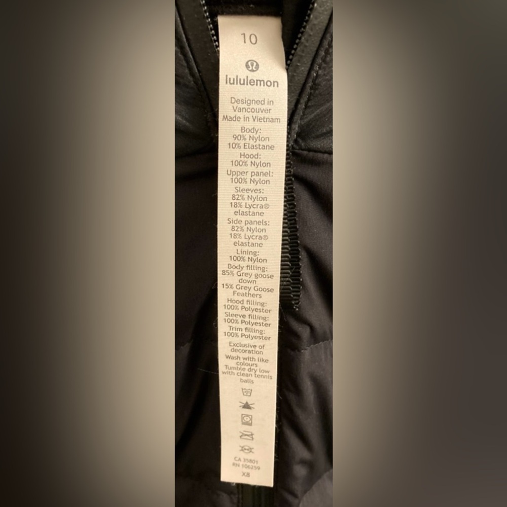 Lululemon down for it all jacket black like new sz 10 - Picture 8 of 8